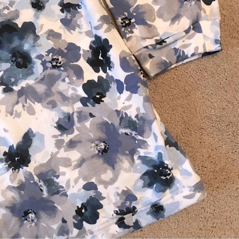 Blair Light Weight Cardigan Jacket Size XL White Blue Floral Pockets Cottage